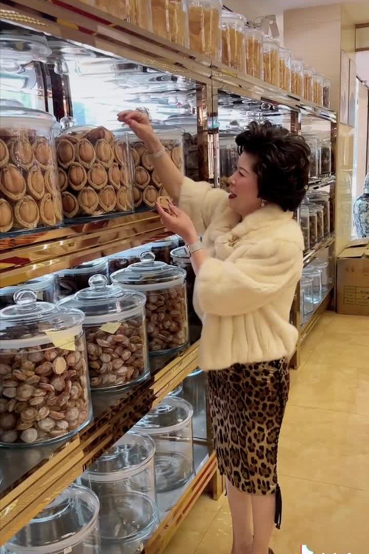 鲍鱼家姐的豪宅有多大,鲍鱼家姐是cici的亲姐吗