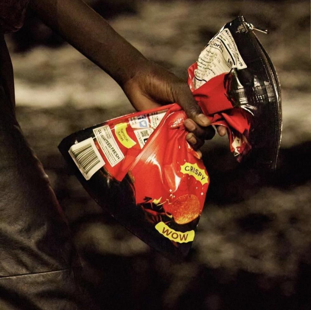 乐事薯片巴黎世家,巴黎世家万元薯片包