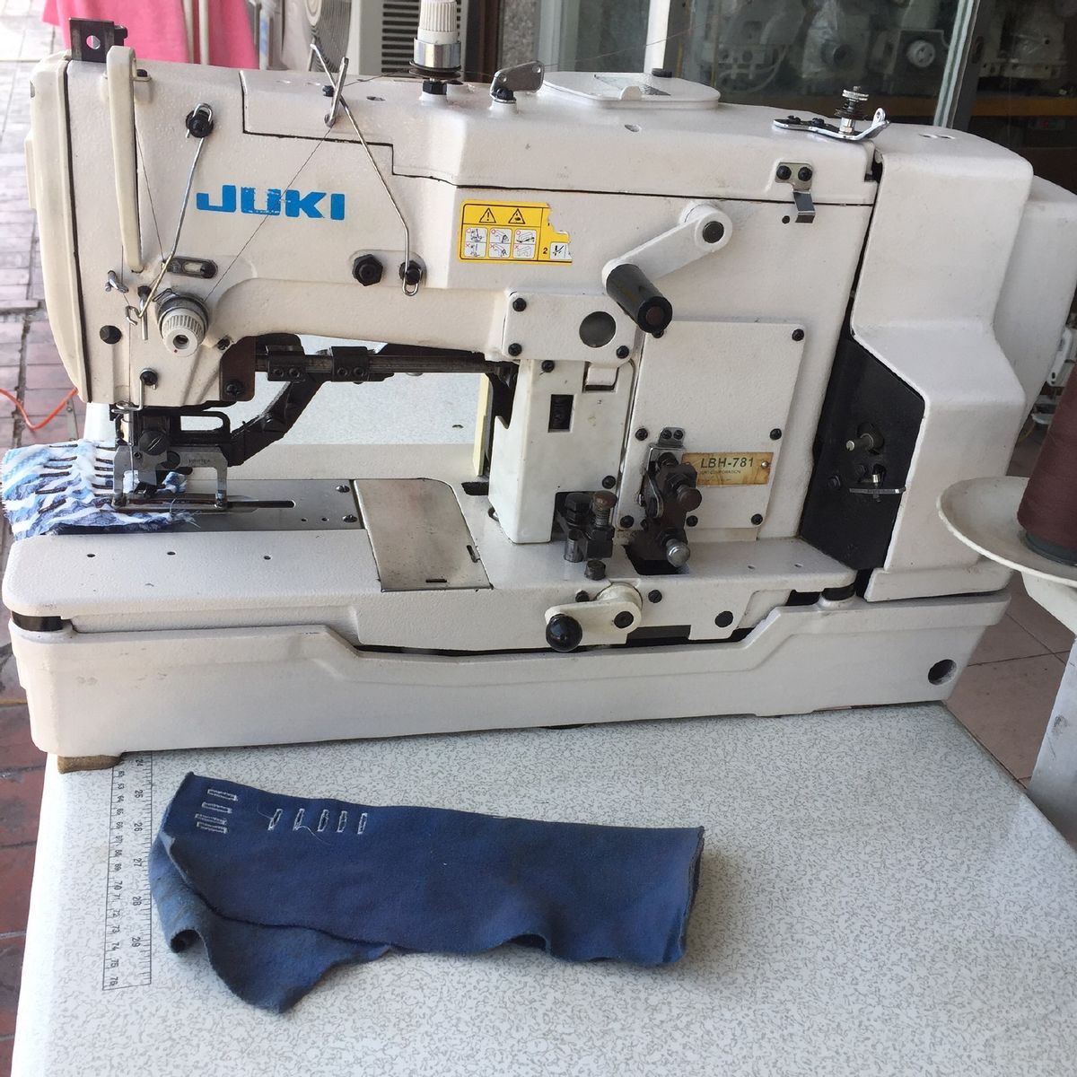 缝纫机锁边机线路过密维修教程,老式缝纫机锁眼机不往前走怎么办