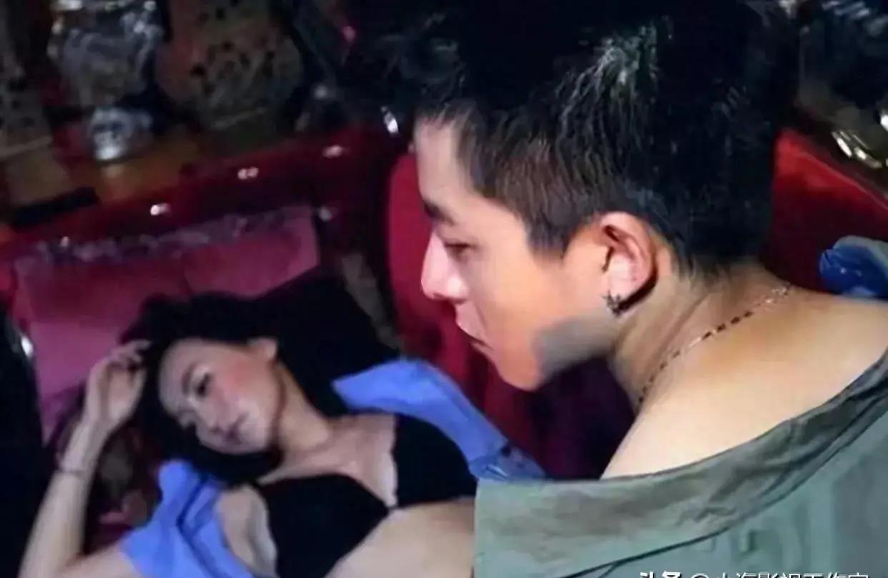 陈冠希惊爆*照门艳**，网友看了变色，阿娇现状如何？