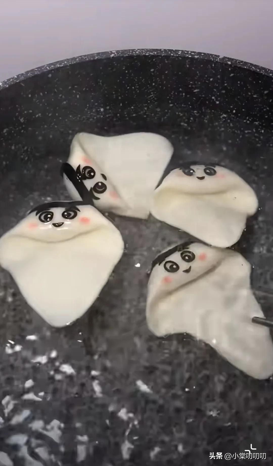 卡塔尔富豪表情包视频,卡塔尔表情包小黄脸不带白边