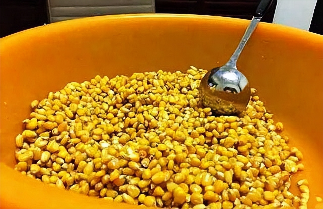 冬季水库野钓草鱼的最佳方法,夏季晚上野河钓草鱼技巧