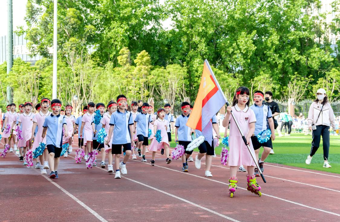 身体在奔,心在笑。新川外国语运动会,是一千种欢快的样子