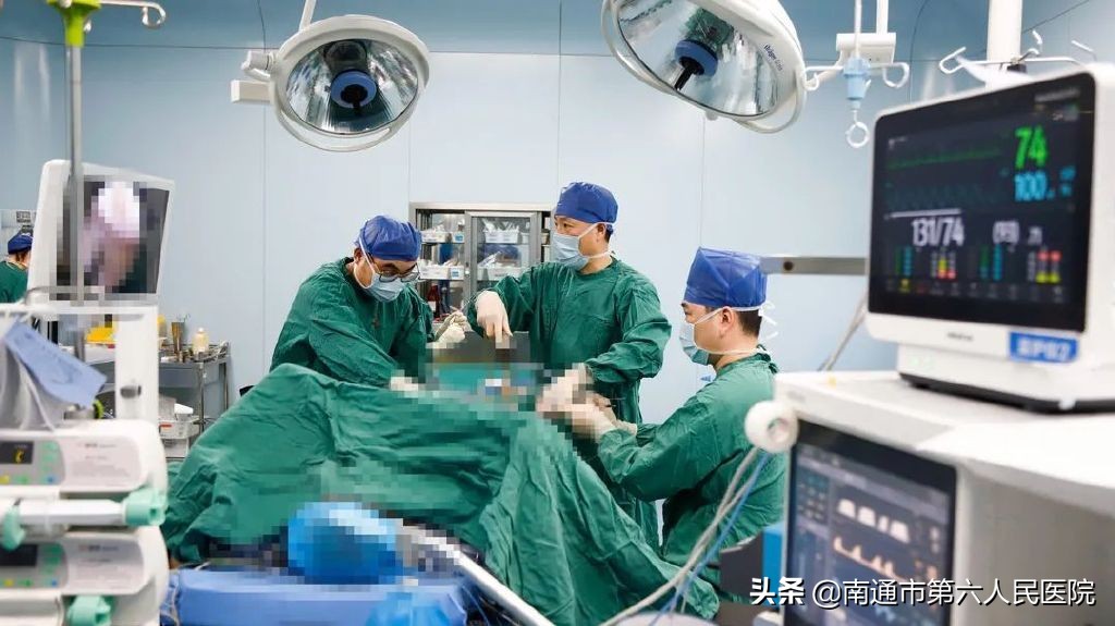 96岁老人意外骨折最终结果,96岁高龄老人骨折手术成功