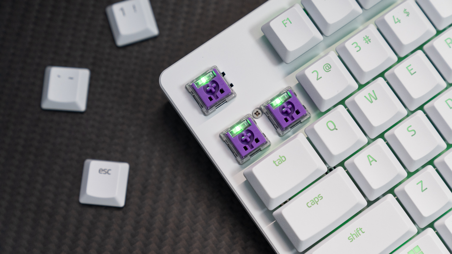 razer闆疯泧鍣瓊閲戣潕v2璇勬祴,鏈烘闆疯泧閿洏