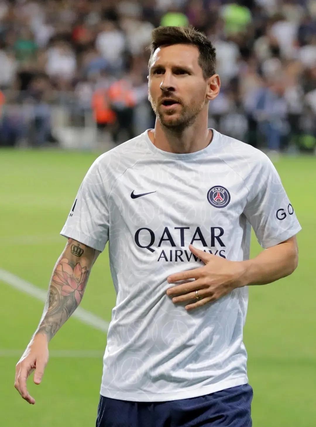 足球之神梅西球服多少号,足球之神梅西竟然这么容易被激怒