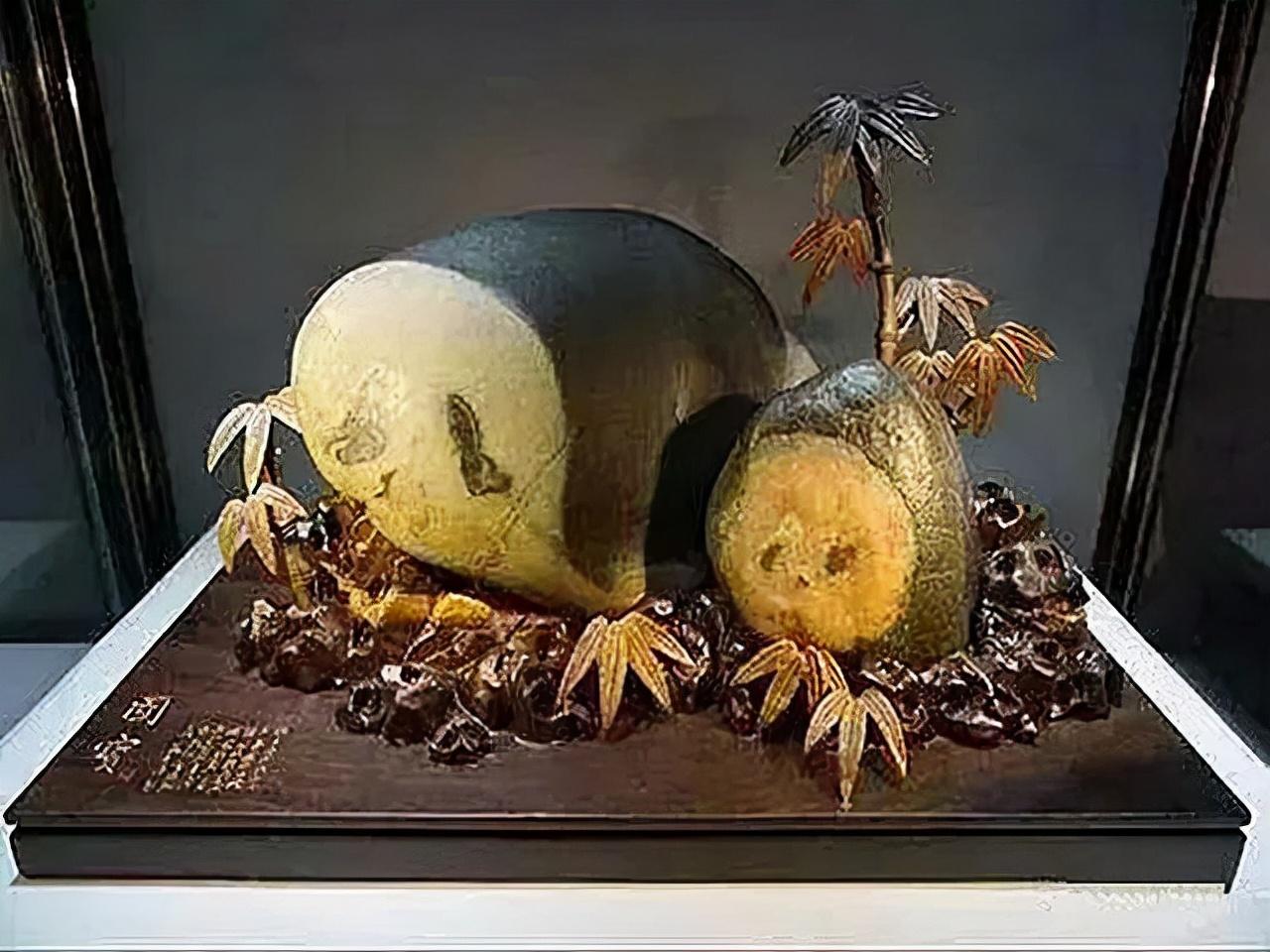 熊猫奇石价值上亿,青岛男子捡到熊猫奇石