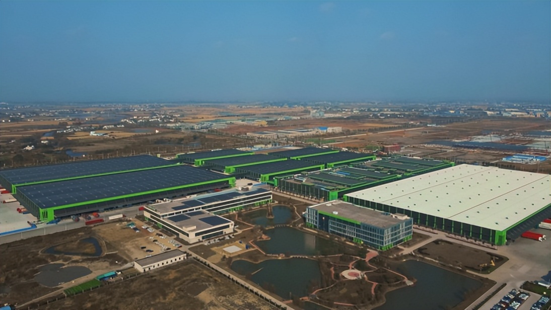 坚果零食行业，需要怎样的三只松鼠？