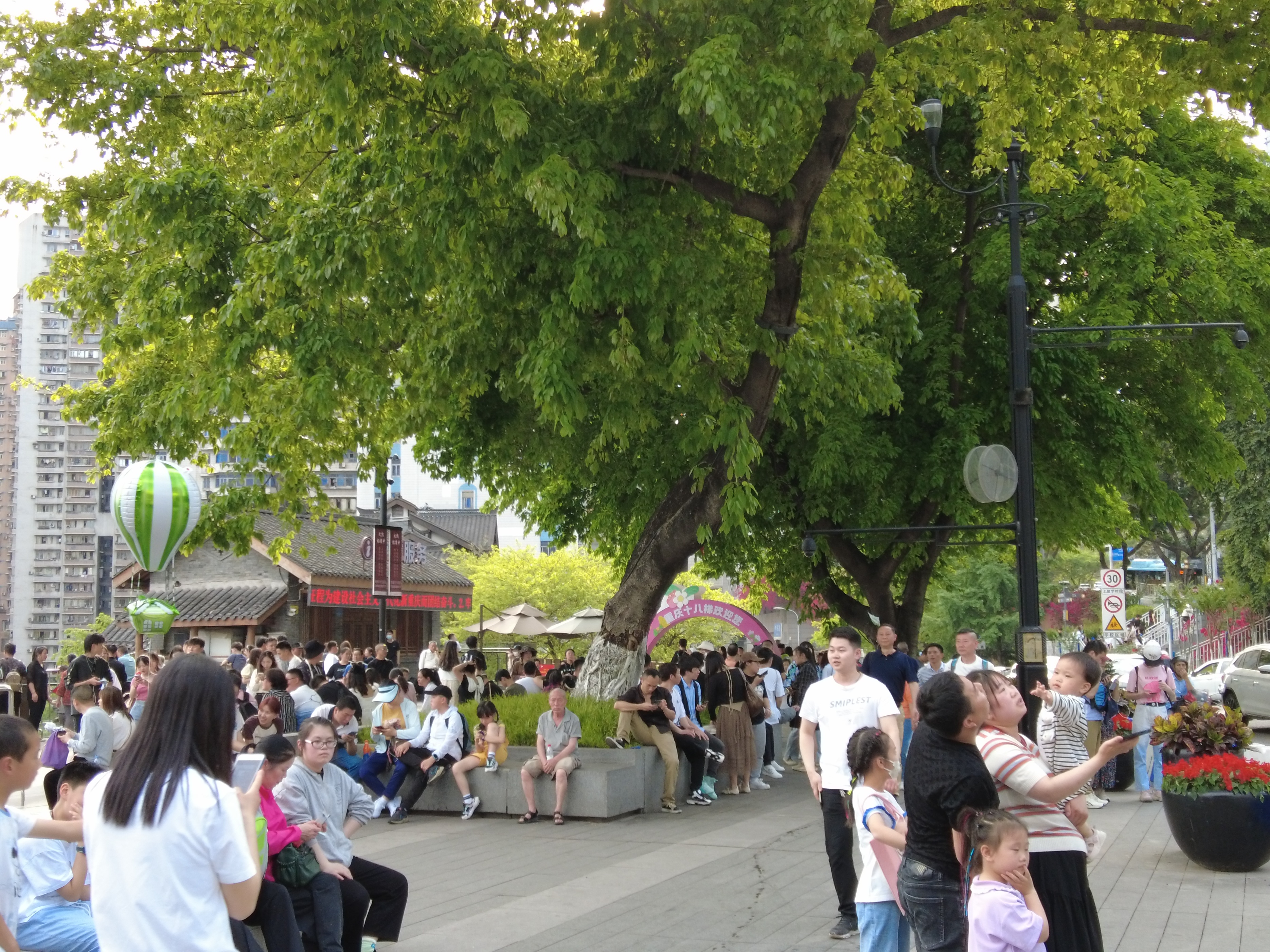 重庆封桥宠外地游客,重庆封桥封路方便游客