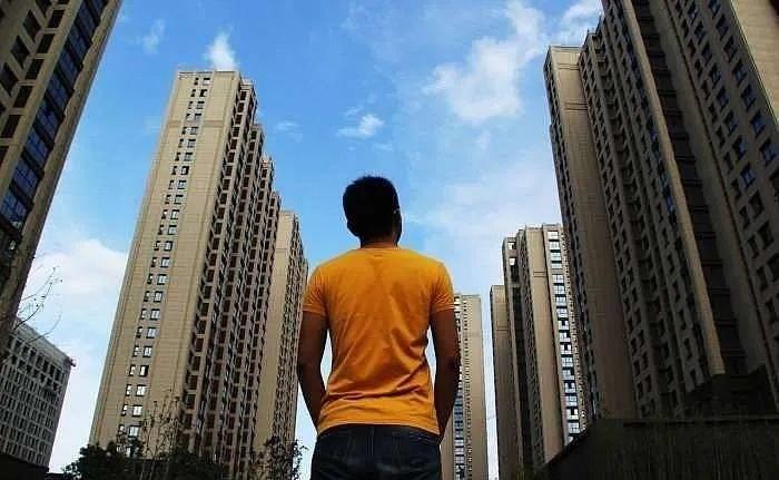 回娘家门锁了怎么办,提前回家敲门不出声