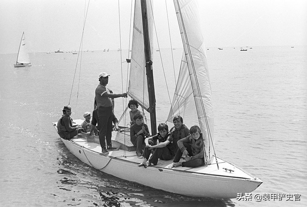 亚速钢铁厂员工,亚速钢铁厂当地工人