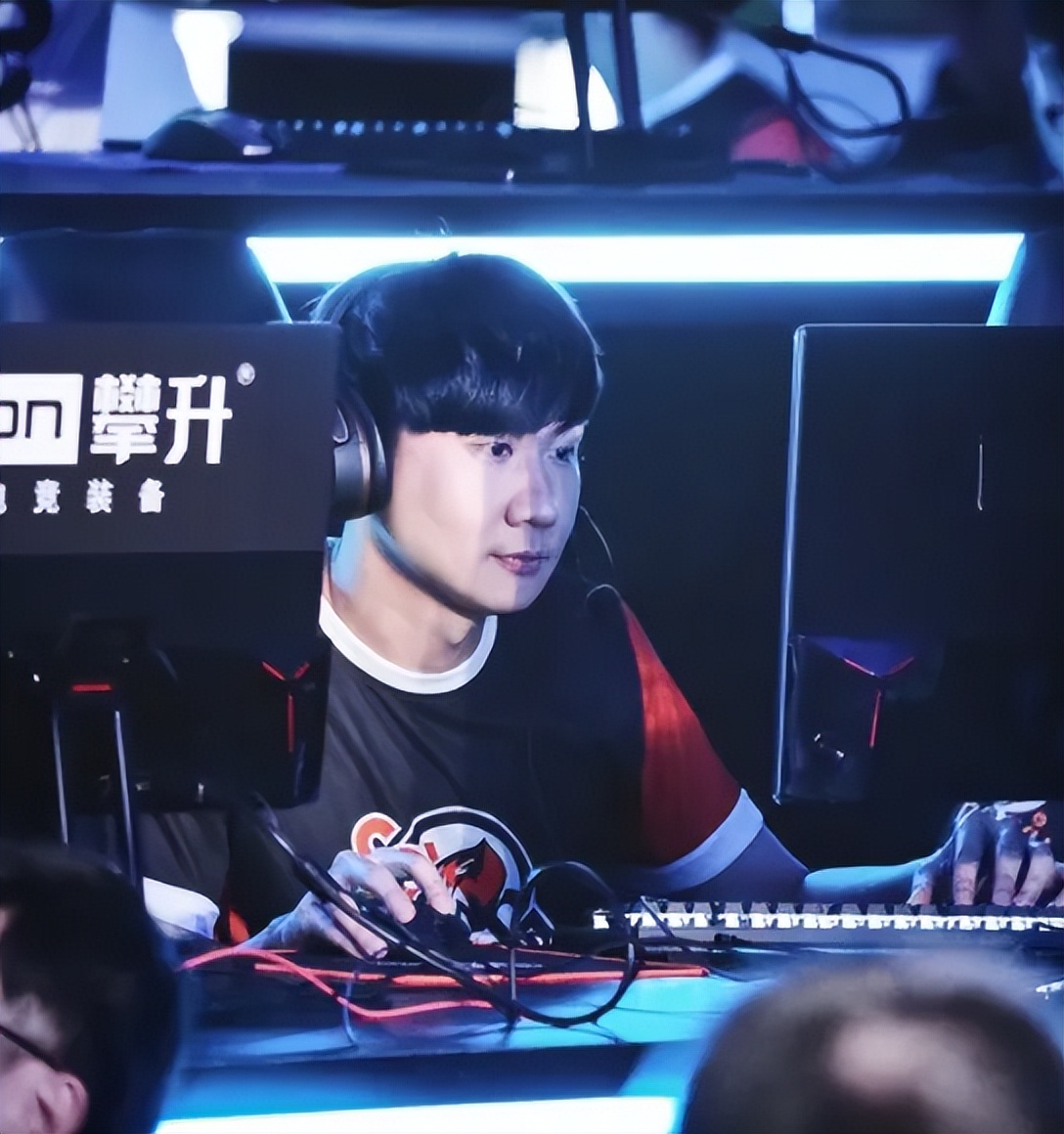 华晨宇pel生涯首个淘汰是什么意思,华晨宇玩pel夏季赛全程回放