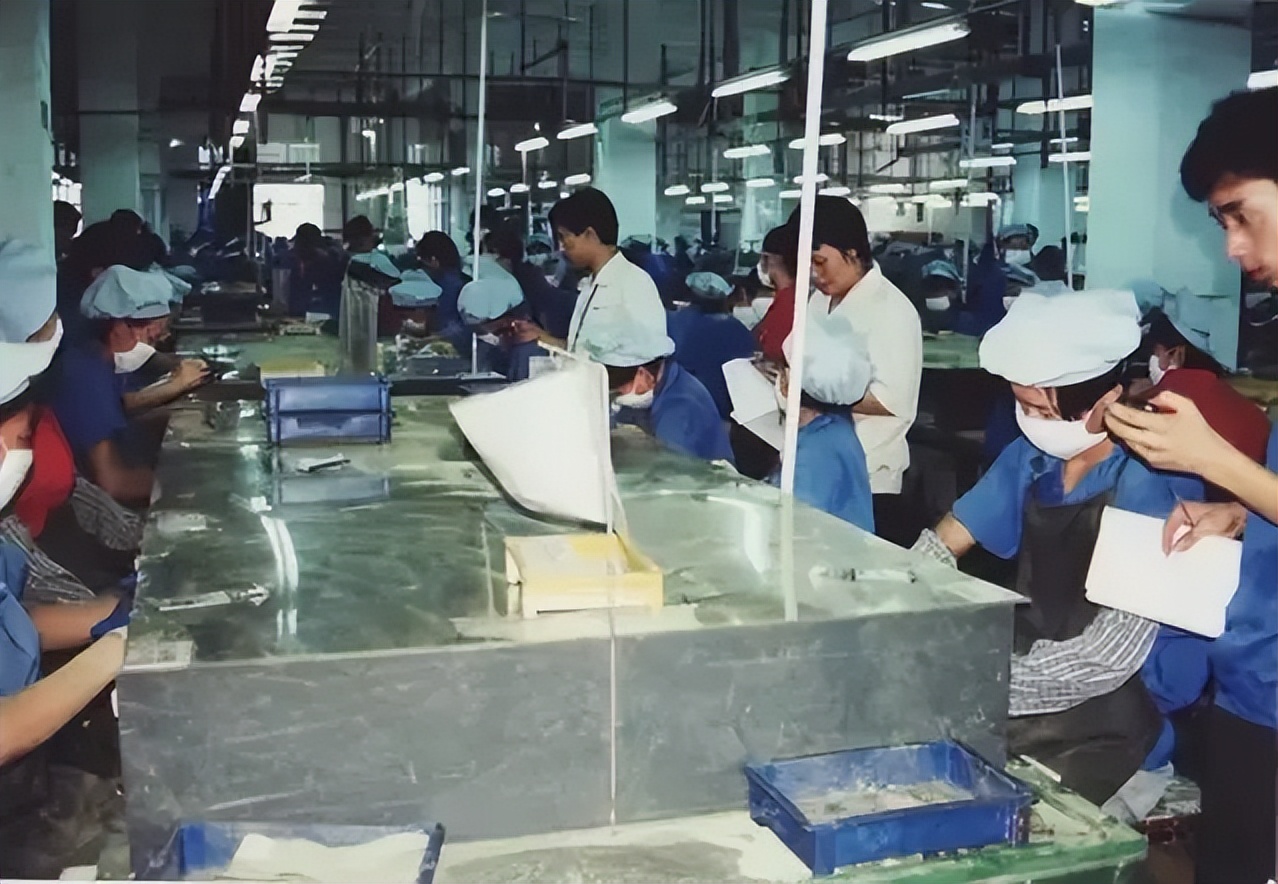 三十年“进阶”7000亿龙头，王传福的“一言堂”