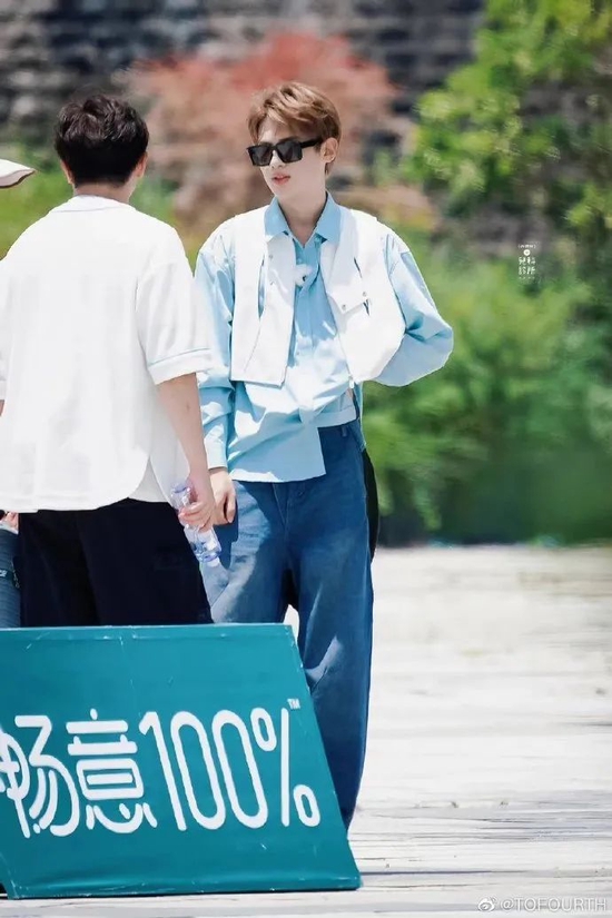 入秋穿搭牛仔马甲,适合秋日穿搭的马甲