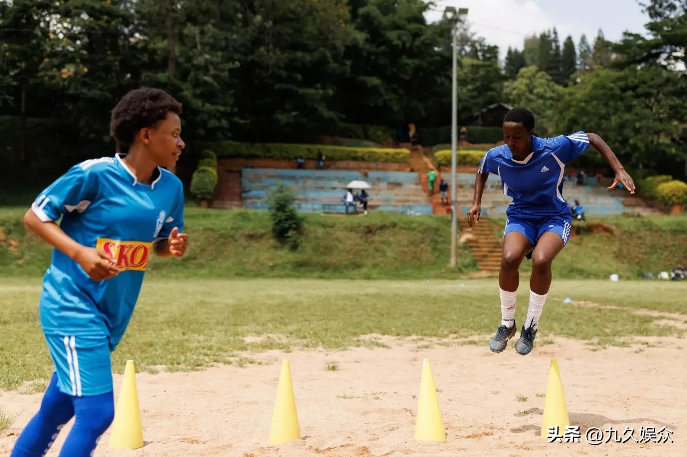 卢旺达女子足球,中国对卢旺达的帮助