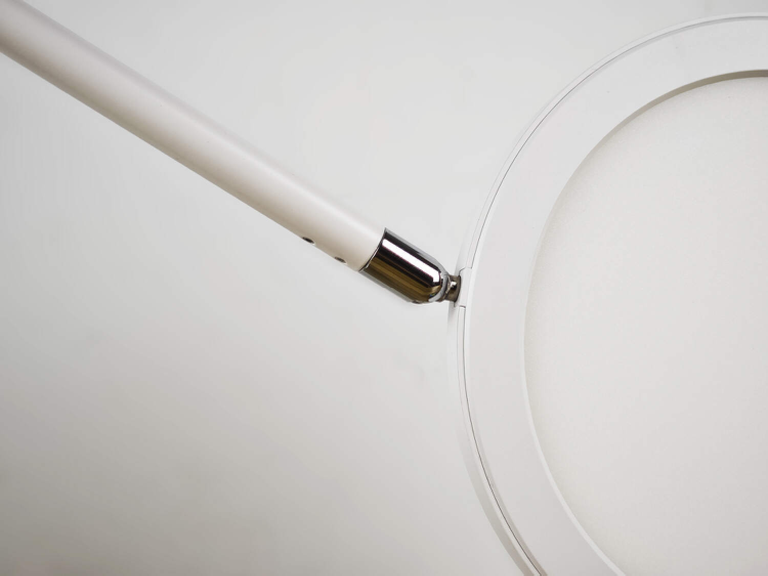 无蓝光无频闪全光谱护眼灯,无蓝光无眩光护眼灯