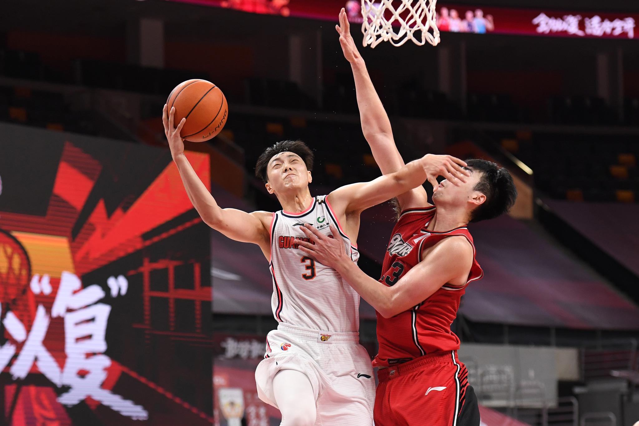 姚明cba各项数据纪录,cba总决赛姚明51分21篮板