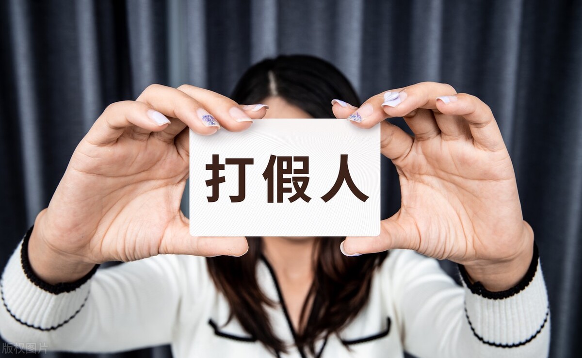 女子超市买大米索赔被打,女子称超市买过期大米索赔被打