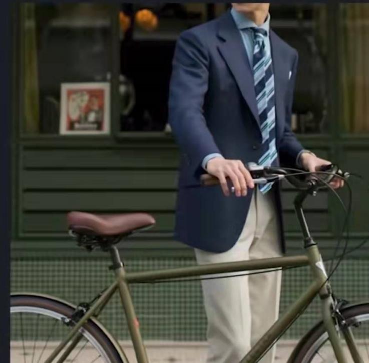 西装如何选才能避免职业感,衣邦人西装量身定制