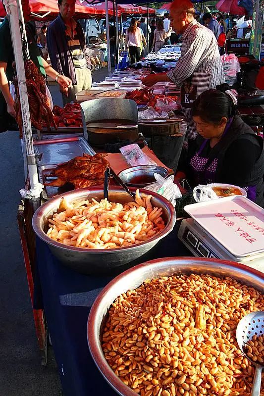 乌鲁木齐植物园早市在哪里,乌鲁木齐沙依巴克区有几个早市