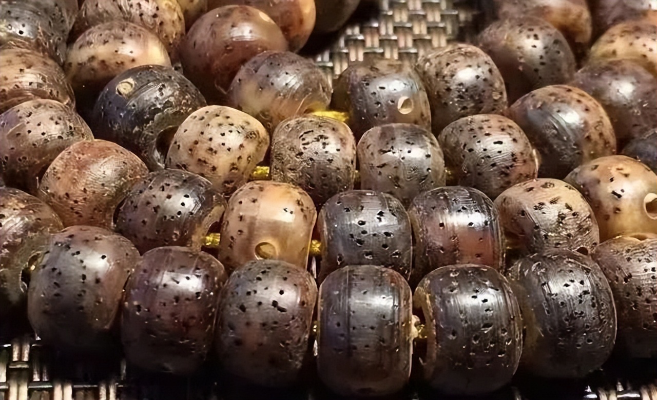 星月菩提奶油黄好还是顺白好,星月菩提奶油黄是什么