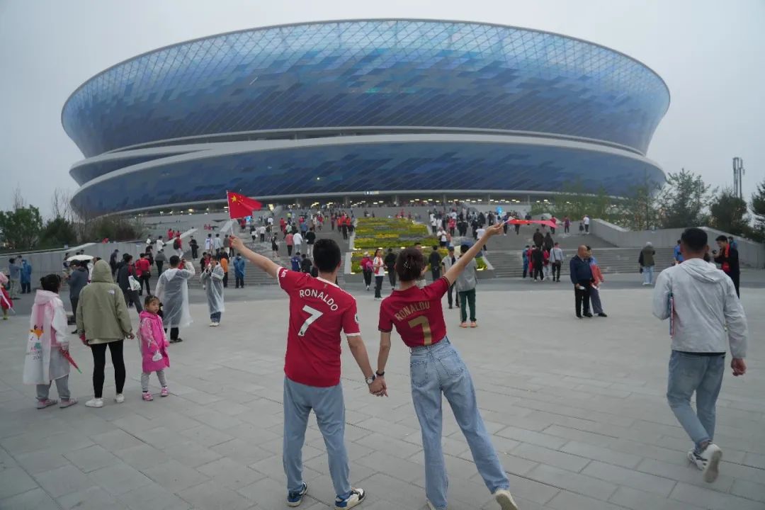 中国足球开启留洋,大连足球队向国足发起挑战