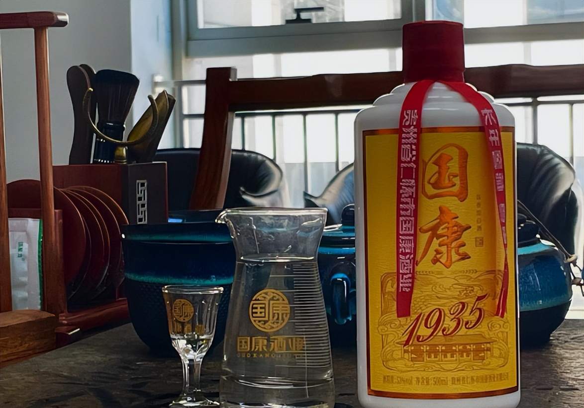 川酒好喝还是贵酒好喝,川酒和贵州酒哪个好一点