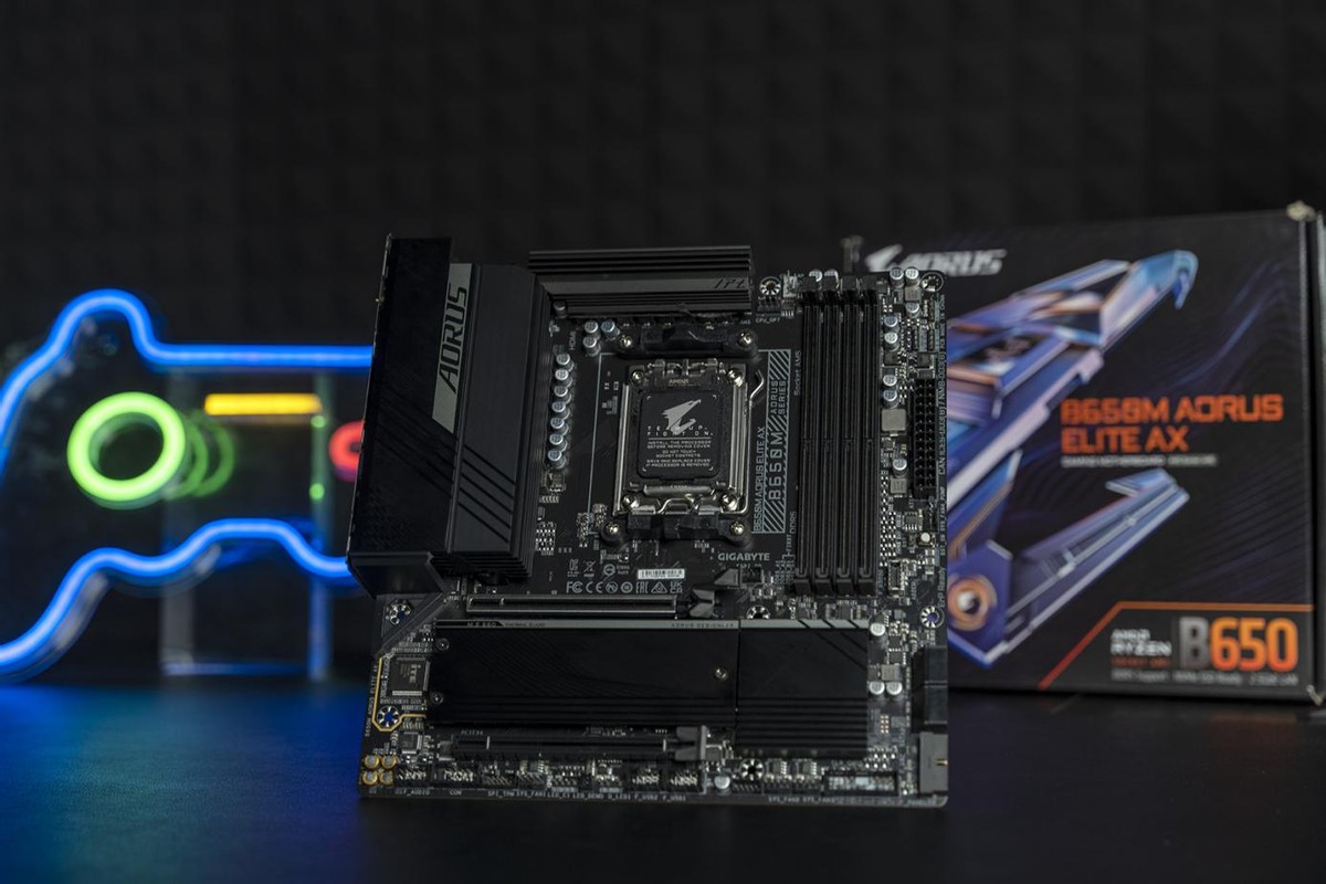 技嘉小雕z790maoruseliteax2388,技嘉z790maoruseliteaxd5小雕测评