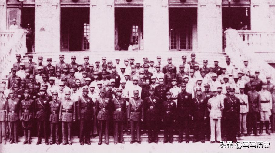 日本无条件投降盟军受降仪式,日本无条件投降发生在哪