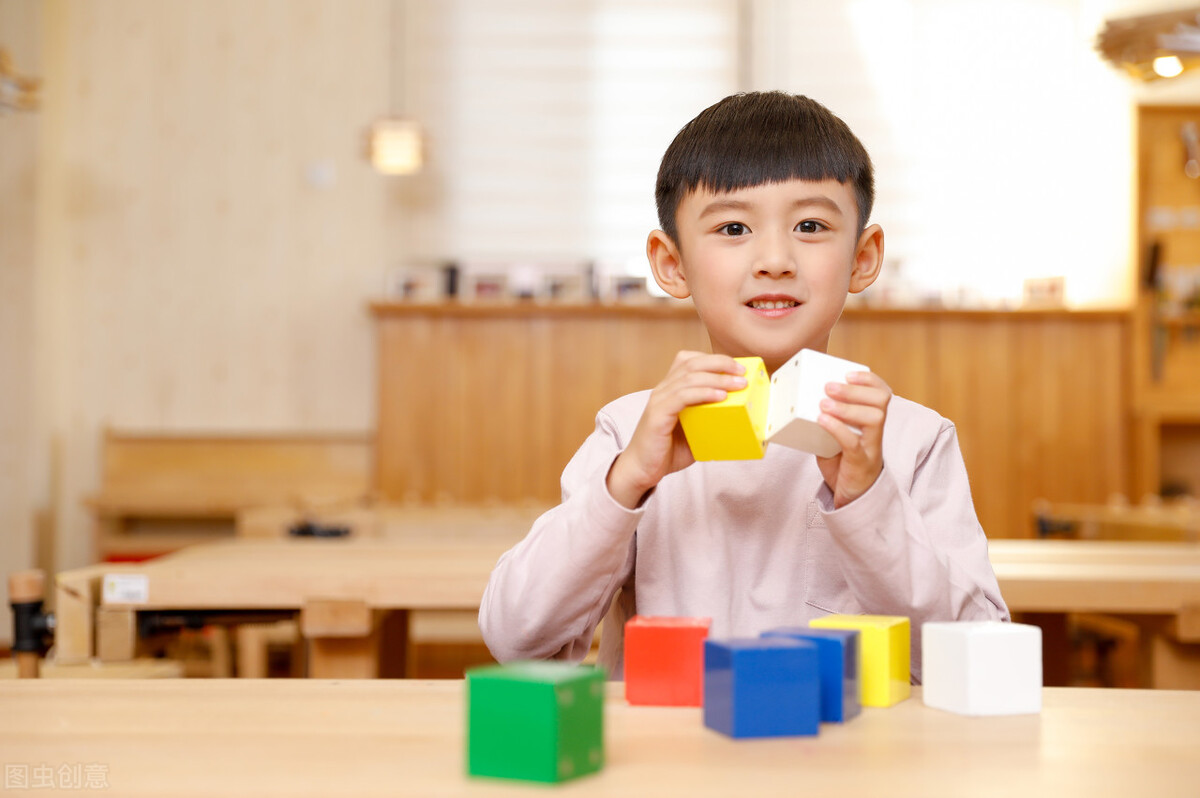 平翘舌音不分怎么纠正幼儿,孩子平翘舌拼音记不住怎么办