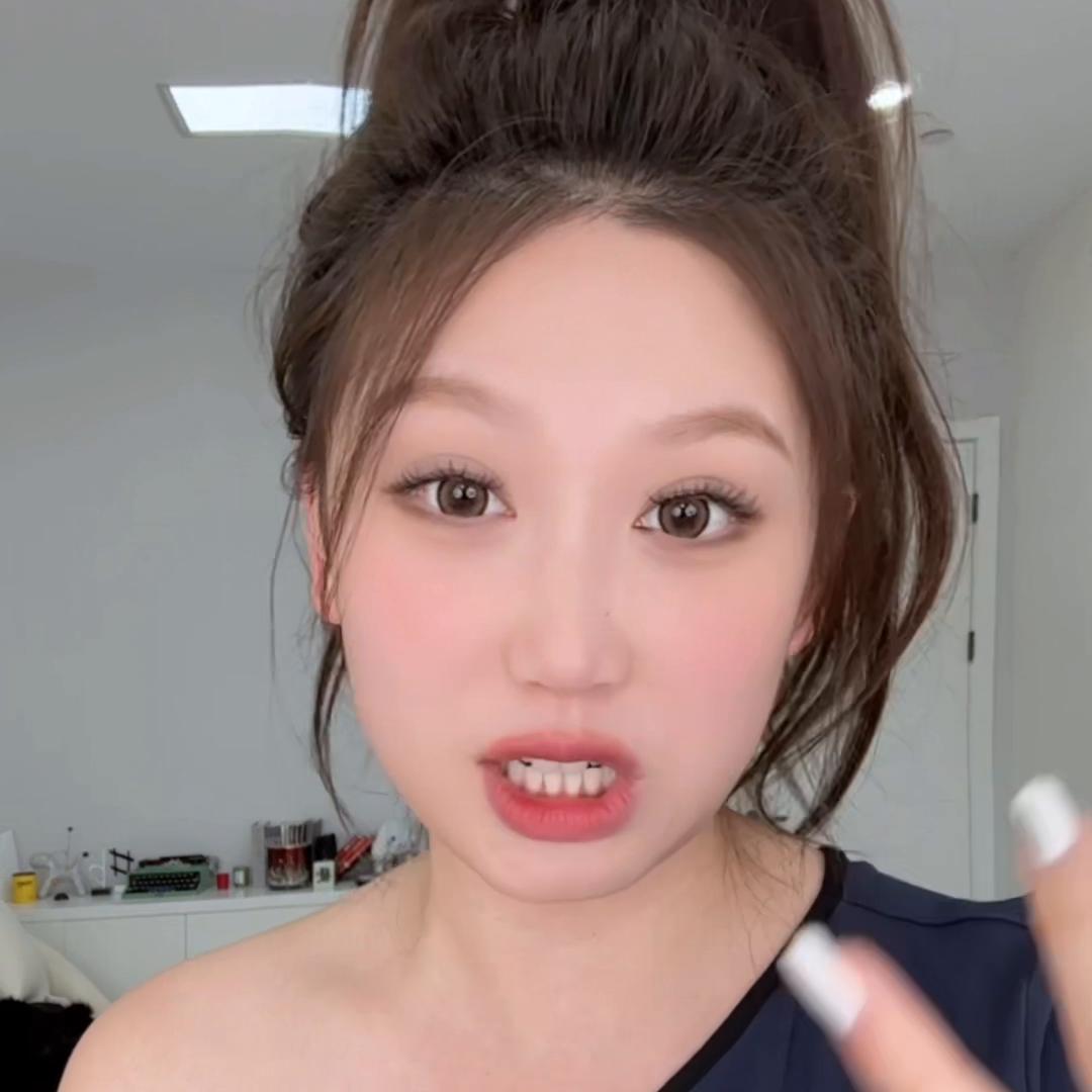 干皮不补水会怎么样,干皮看不见的粉霜测评