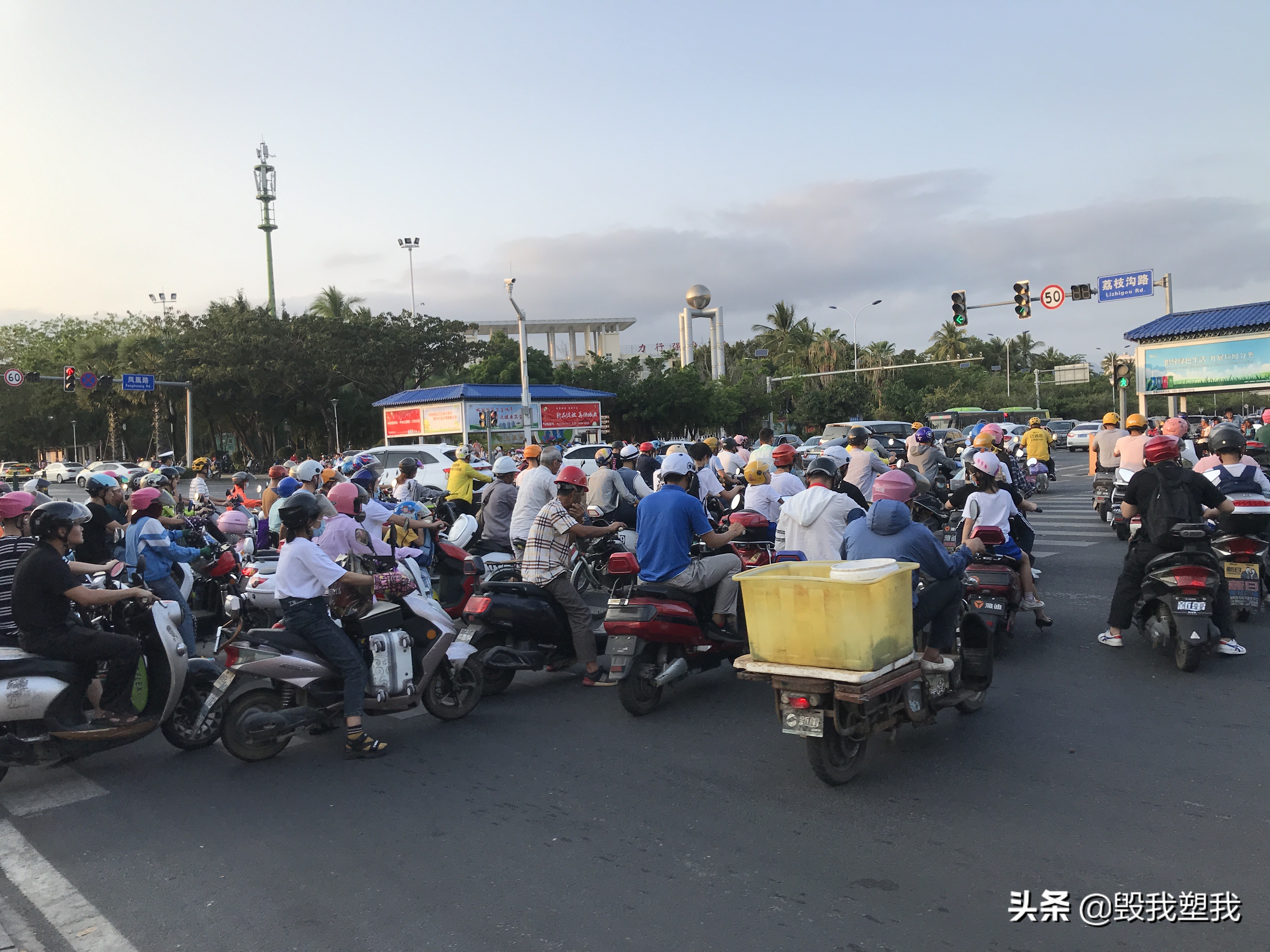 海南三亚街头真实视频,三亚街边小视频