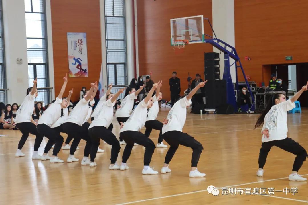 啦啦操比赛北京市小学生一等奖,官一中运动会项目成绩