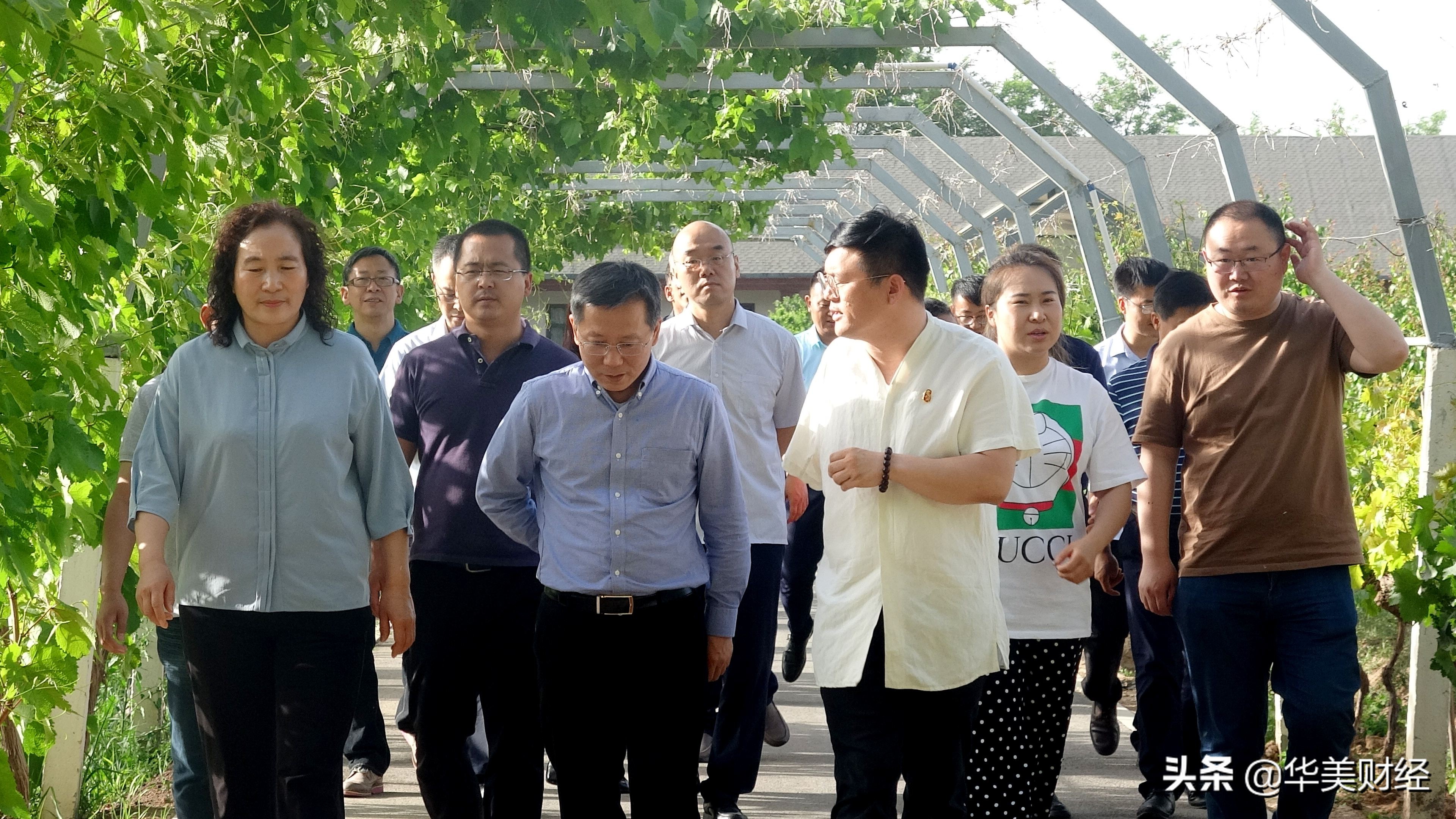 重庆国企董事长,知名央企换帅去年薪酬超160万