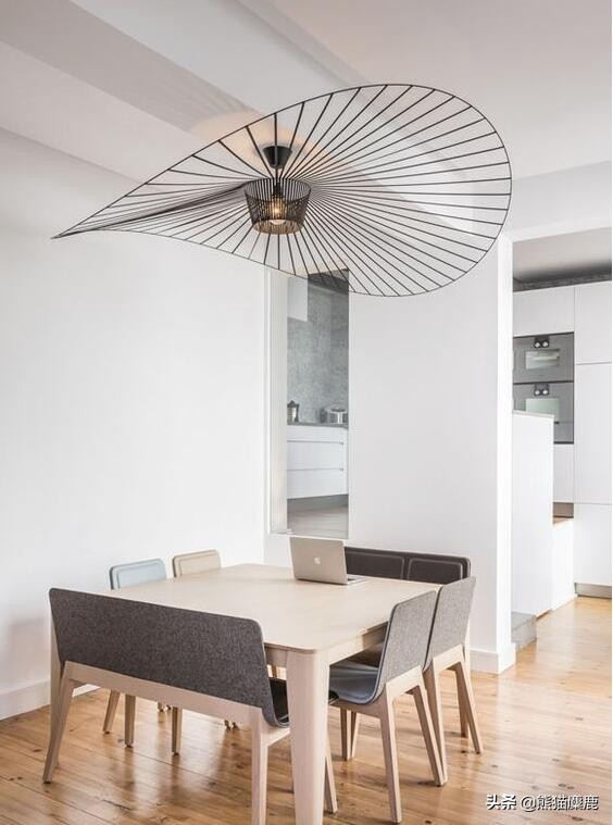 餐桌和椅子颜色选择,家用餐桌转盘怎么选择