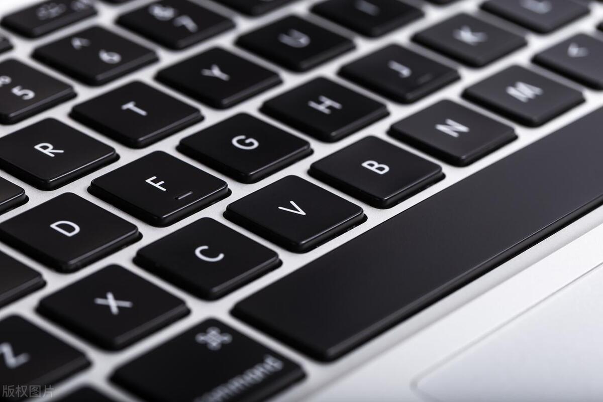 excel合并单元格后文字不能移动,excel中上下左右键不能移动单元格