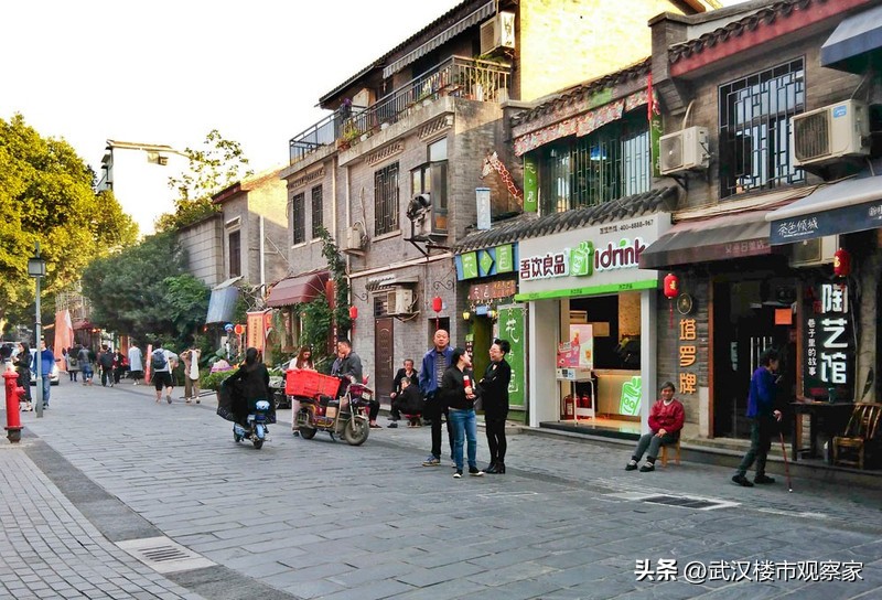 家乐福二七店闭店视频,光谷家乐福闭店现在由谁入驻