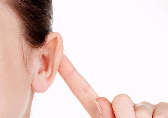 阿奇霉素治疗风险,阿奇霉素是抗菌类药物吗