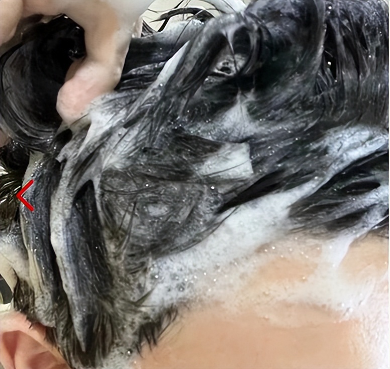 去屑洗发水推荐男士平价,防头发扁塌去屑洗发水