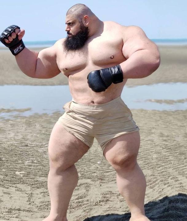 伊朗绿巨人真实视频,伊朗绿巨人大力士