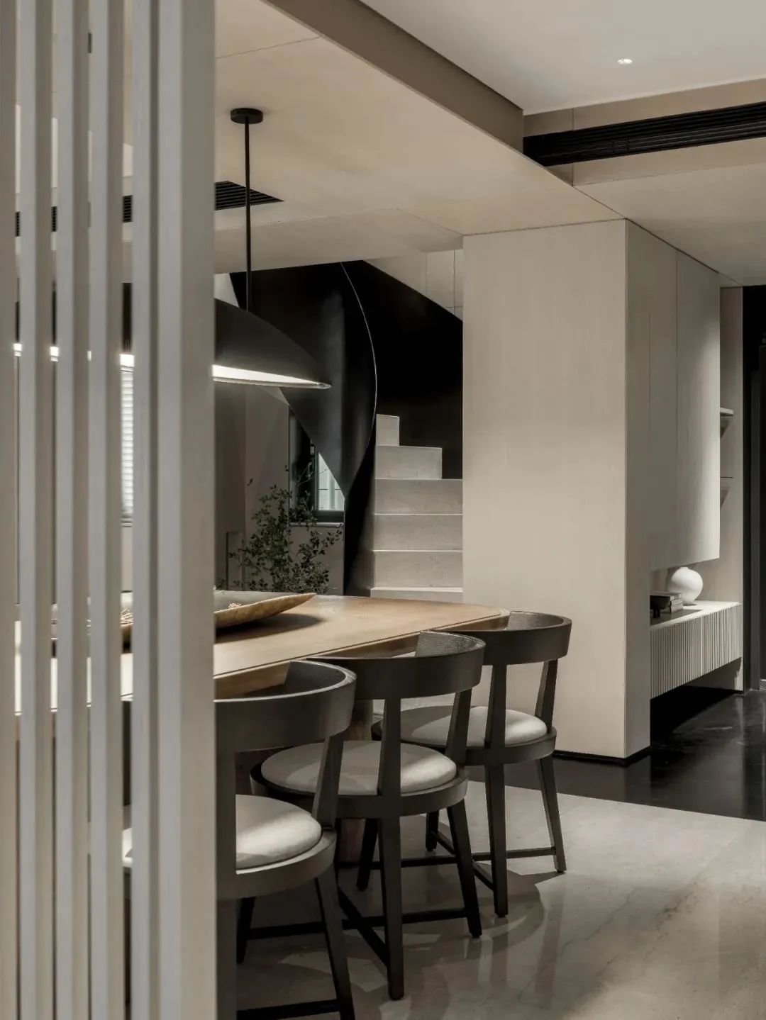 意式极简叠墅轻奢高级感,现代极简主义叠墅