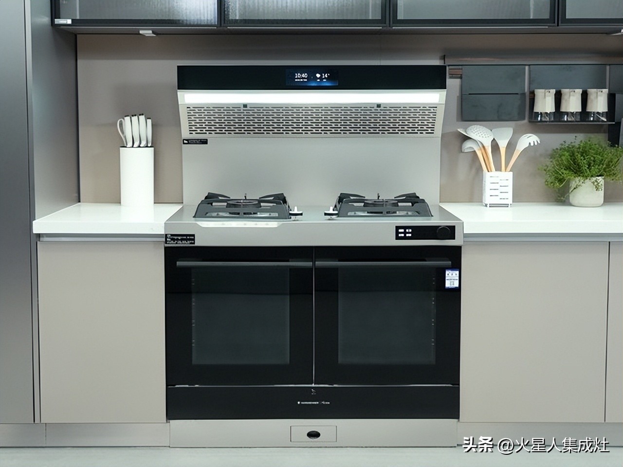 厨房集成灶实用不实用,厨房集成灶一般多好