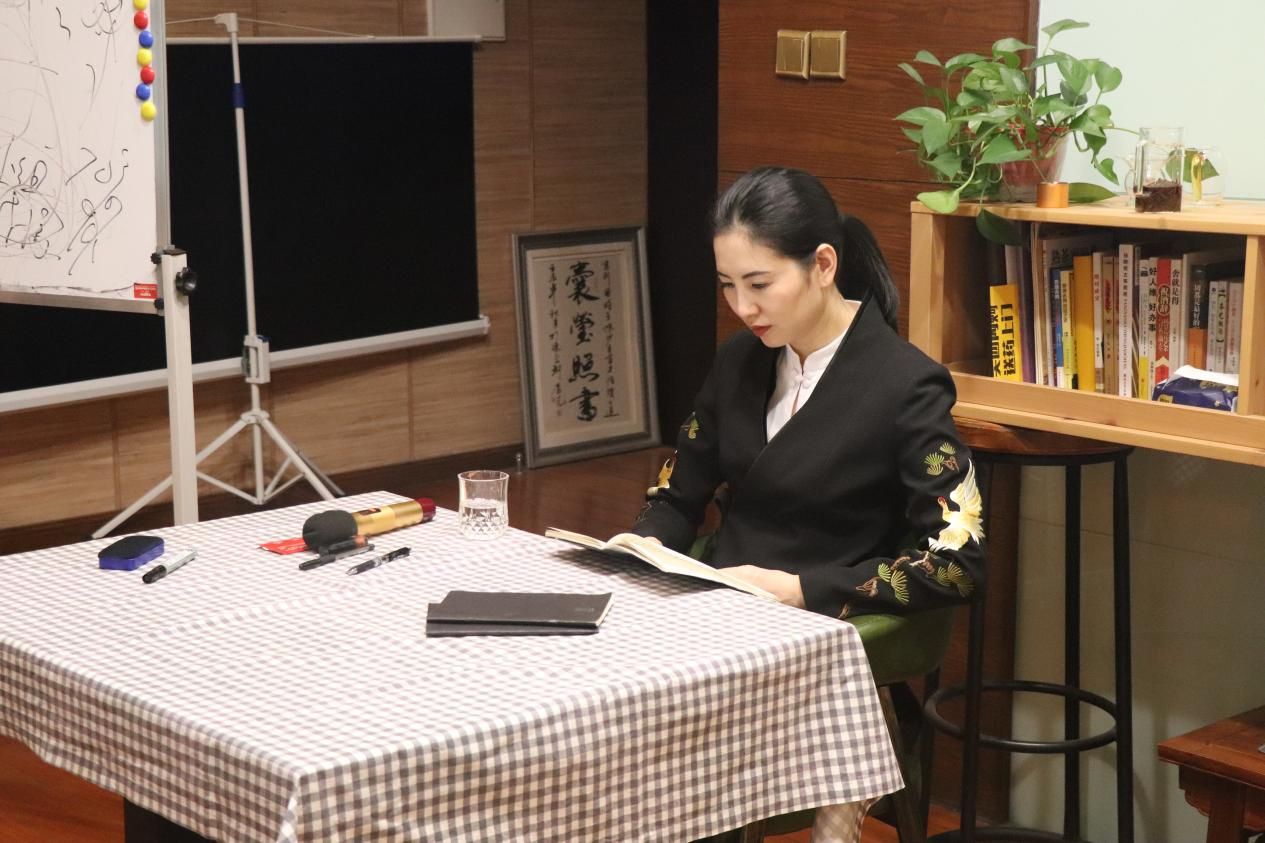 追求卓越老师,厚博教育vivi老师英语好吗