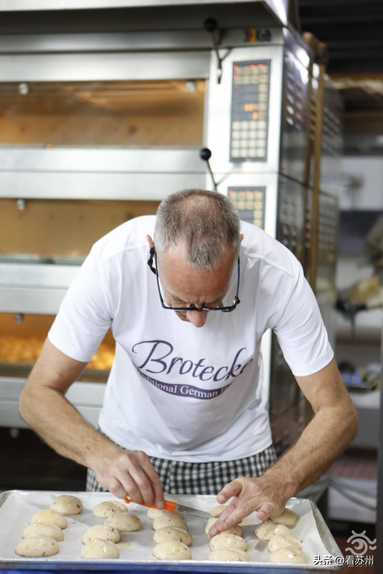 对话｜非凡十年——德国大叔欧文：面包香里体验城市变迁