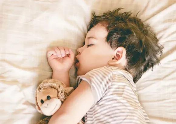 如何让孩子戒掉依恋物品,孩子需要安抚物是缺乏安全感吗