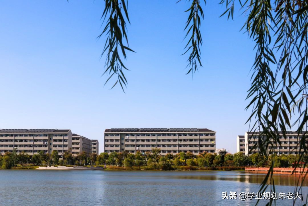 南京师范大学中北学院，2022年在江苏省各专业，录取最低分及位次