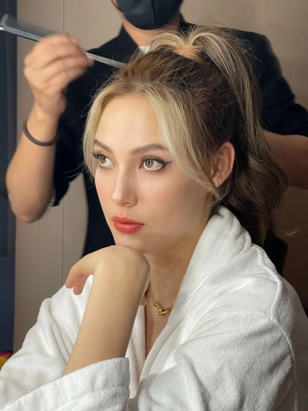 别再染挂耳染了，今年流行的“巴黎画染”太好看了