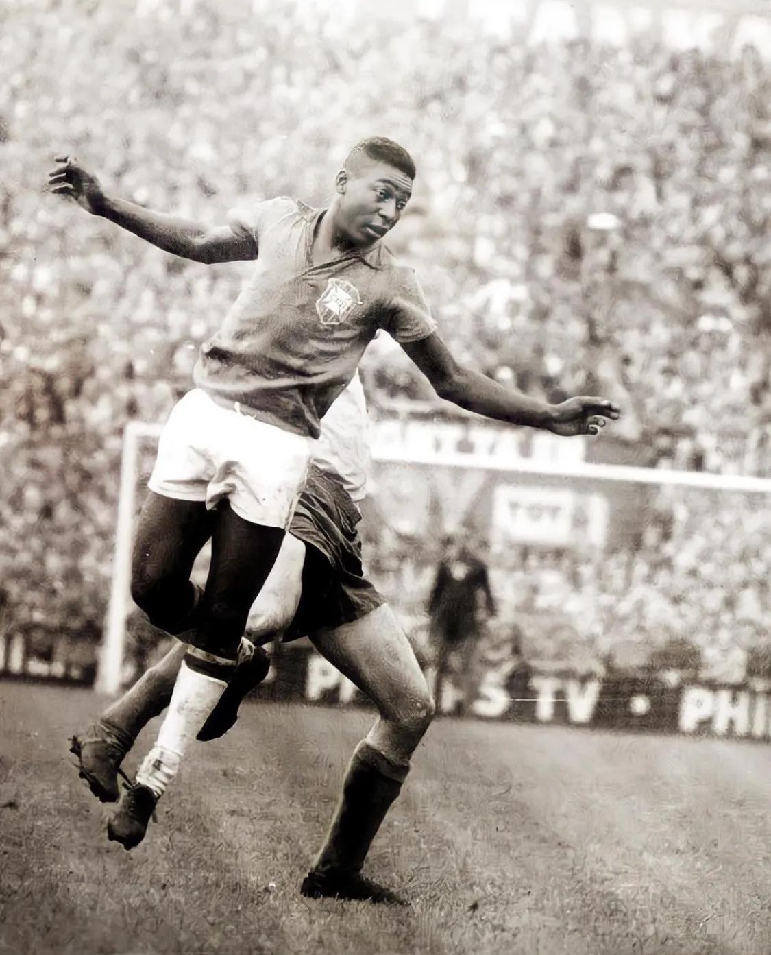 球王贝利第三任妻子,球王贝利结过几次婚