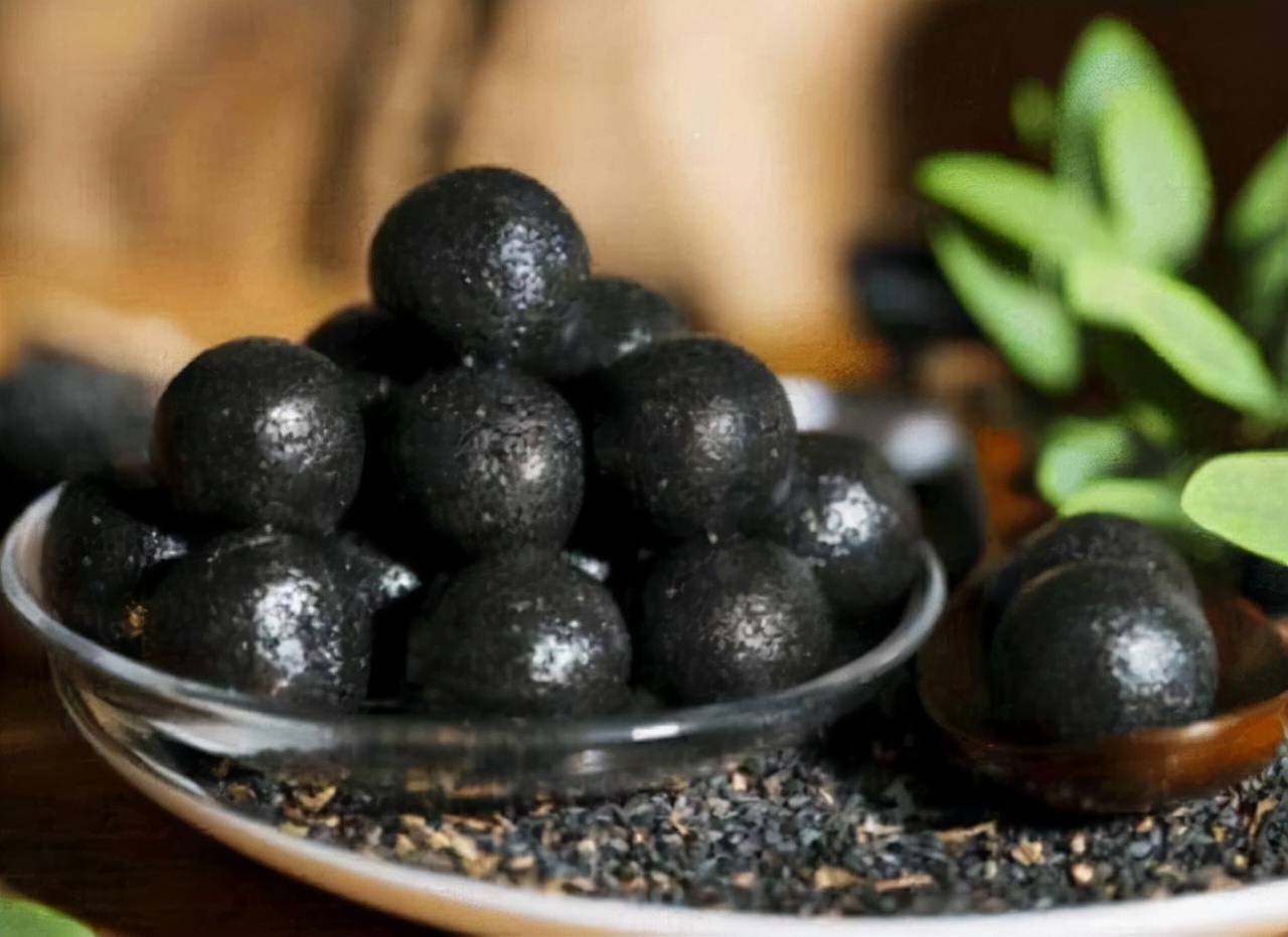 逍遥丸归脾丸加明目地黄丸,归脾丸六味地黄丸逍遥丸