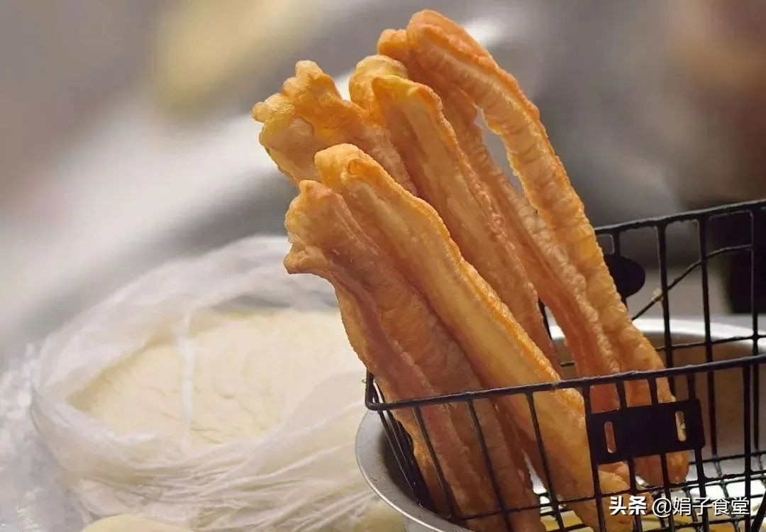 教你在家自制健康油条4种做法,健康酥脆油条的做法和配方